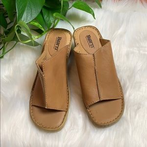 BORN Sandals size 7